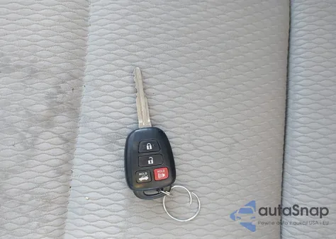 2017 Toyota Corolla Le z USA, uszkodzony, nr VIN 5YFBURHE7HP725517